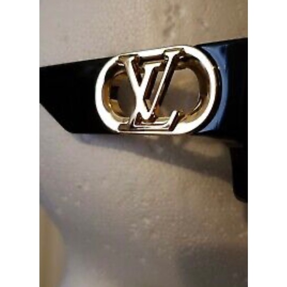 Louis Vuitton Womens sunglasses only worn once Excellent condition - Picture 8 of 9
